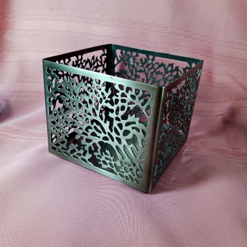 Slatkin & Co. Coral Bath and Body Works Square 3 Wick Candle Holder
